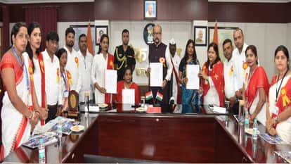 Governor Ramen Deka released Braille books and audio books in Chhattisgarh