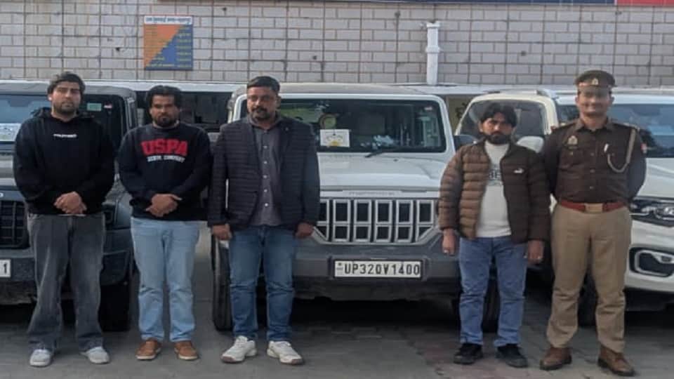 Meerut: Anjali Arora, who became famous with raw almonds, sent boyfriend Akash to jail
