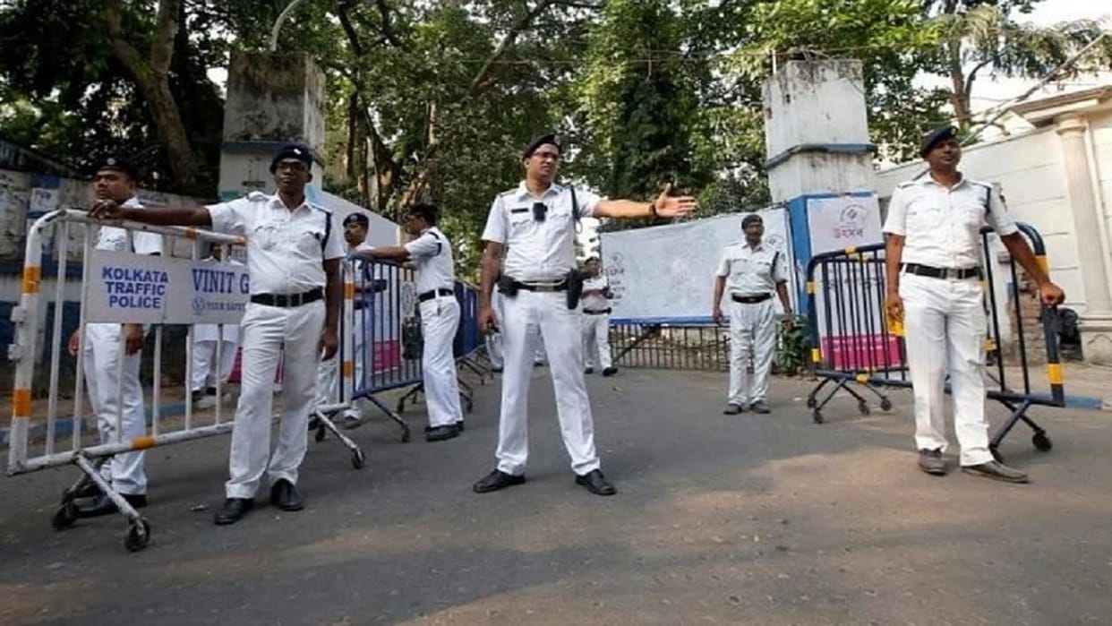 bengal BJP alleges tmc goons arson bid at Bharat Mata pandal police suspect short-circuit