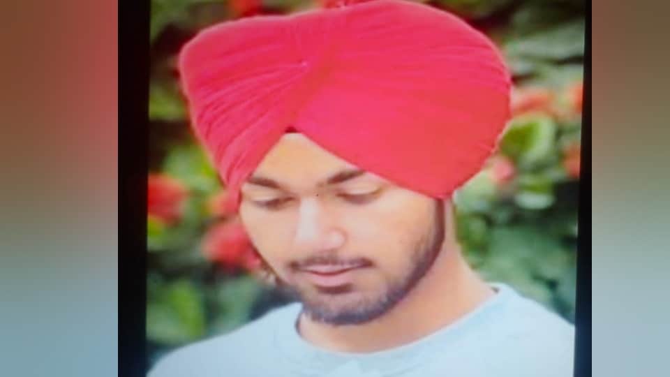 मृतक मानविंदर की फाइल फोटो।