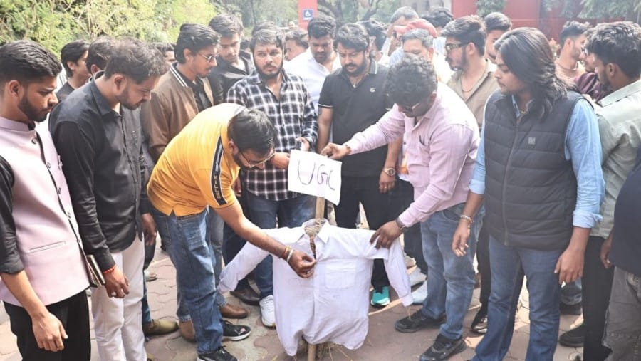 Indore News Karni Sena and DAVV students protest against UGC's new policy, announce Bharat Bandh on February