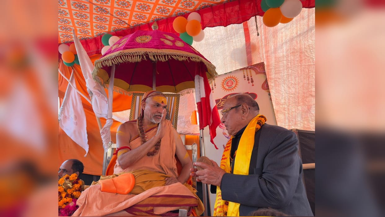 Computer Baba came out in support of Shankaracharya Swami Avimukteshwarananda