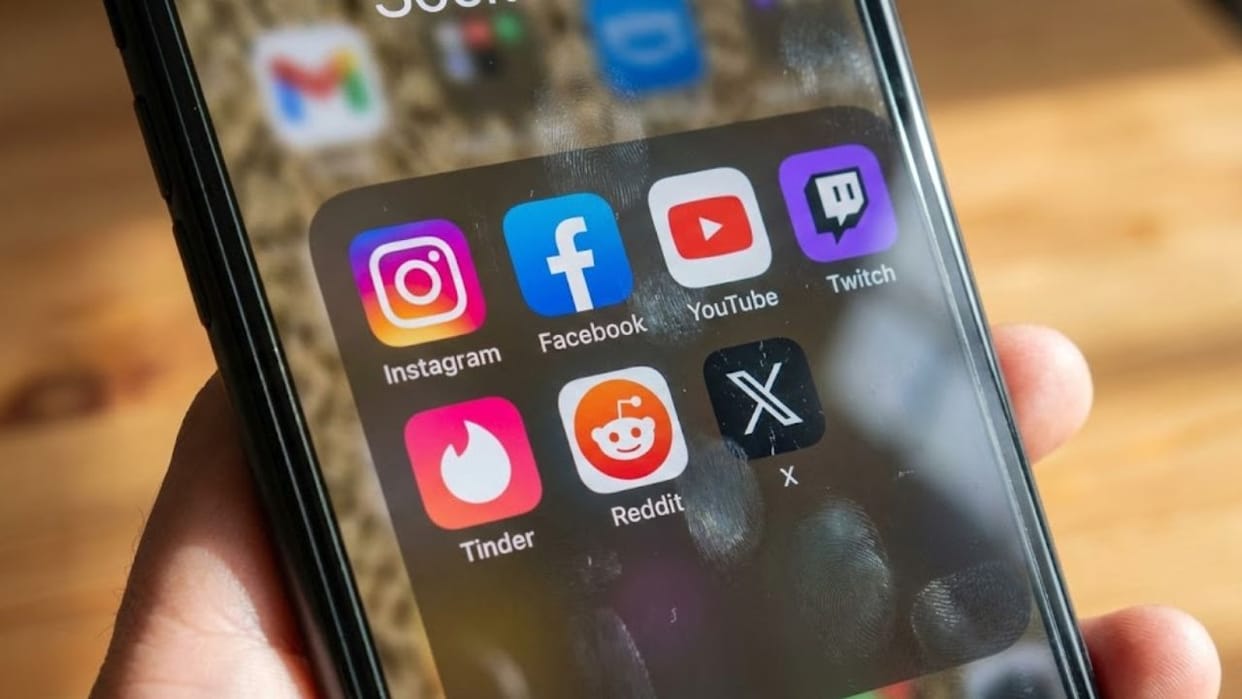 Instagram-YouTube Addiction Stole Childhood, Claims 20-Year-Old Woman Before Jury