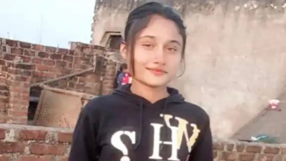 Kanpur: Young woman commits suicide by hanging, uncle accused of coercion