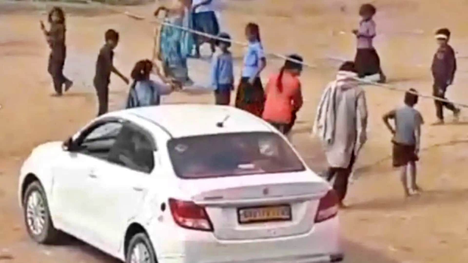 जलेबियों को लेकर उग्र हुई भीड़