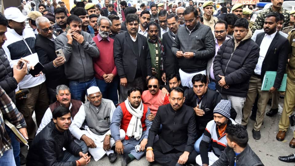 Bareilly City Magistrate Alankar Agnihotri protest from his residence to Collectorate five hours timeline