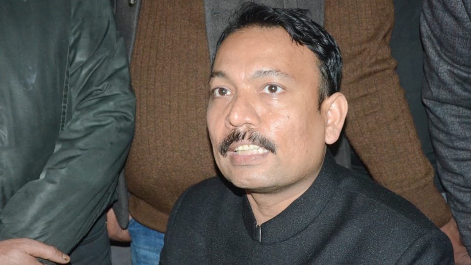 Alankar Agnihotri: Suspended PCS officer responded to the allegations, said - resignation should be accepted