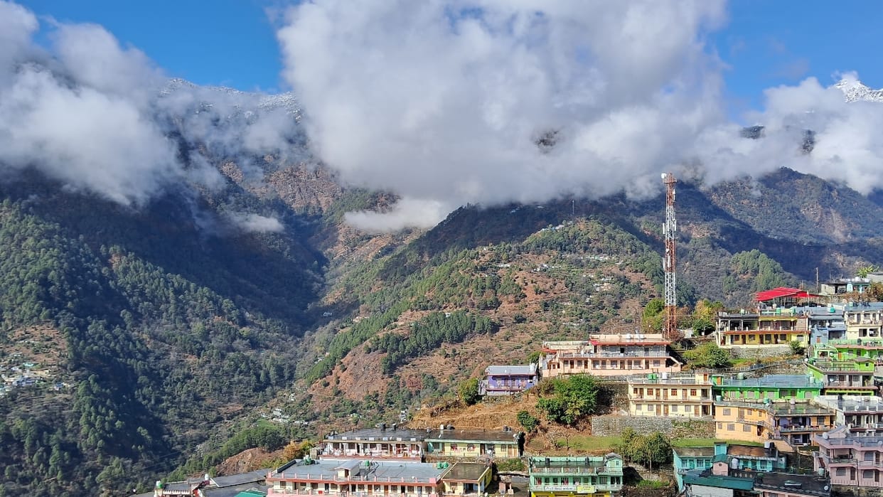 Uttarakhand Weather Heat wave to intensify tomorrow rain snowfall expected in high altitude areas on Feb 16