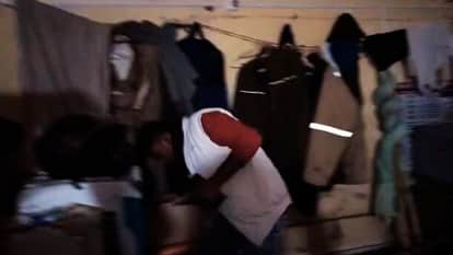 Sub-inspector and constable accused of taking bribe sent to jail CP mohit seeks report in varanasi