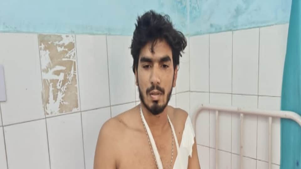 घायल युवक