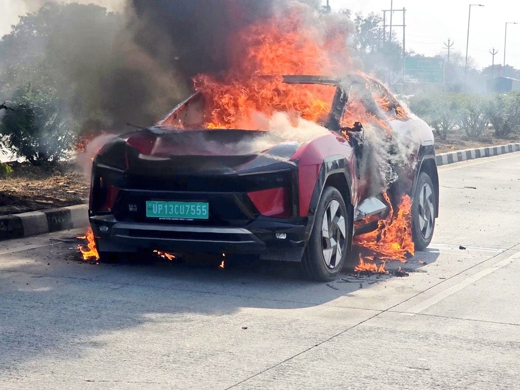 Mahindra BE 6 EV Fire in UP: Company Says Battery Safe, Tyre Overheating Caused Blaze