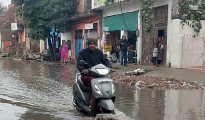 Farrukhabad Water entered homes angry residents blocked roads and the municipality installed a pumping set