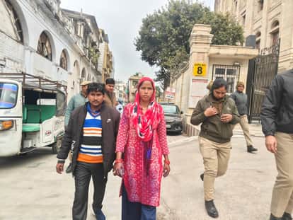 Lucknow: Woman attempts self-immolation near Vidhan Bhavan