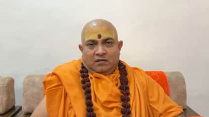 Swami Jitendranand Saraswati issued statement against UGC guidelines in varanasi