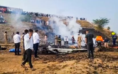 Baramati Plane Crash Photos: विचलित कर रहा विमान हादसे के बाद का मंजर, बारामती में दुर्घटना की भयावह तस्वीरें The scene after the plane crash is disturbing, horrific pictures of the accident in Baramati