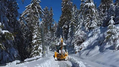 Himachal Weather clear today but rain and snowfall are expected again from tomorrow