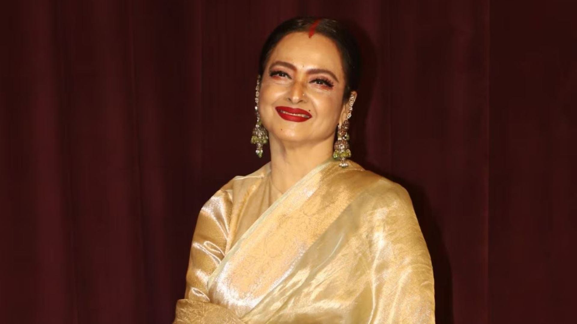 Bollywood Actors Who Were Replaced During Shooting Rekha Aishwarya Shraddha Kapoor Rinke Khanna