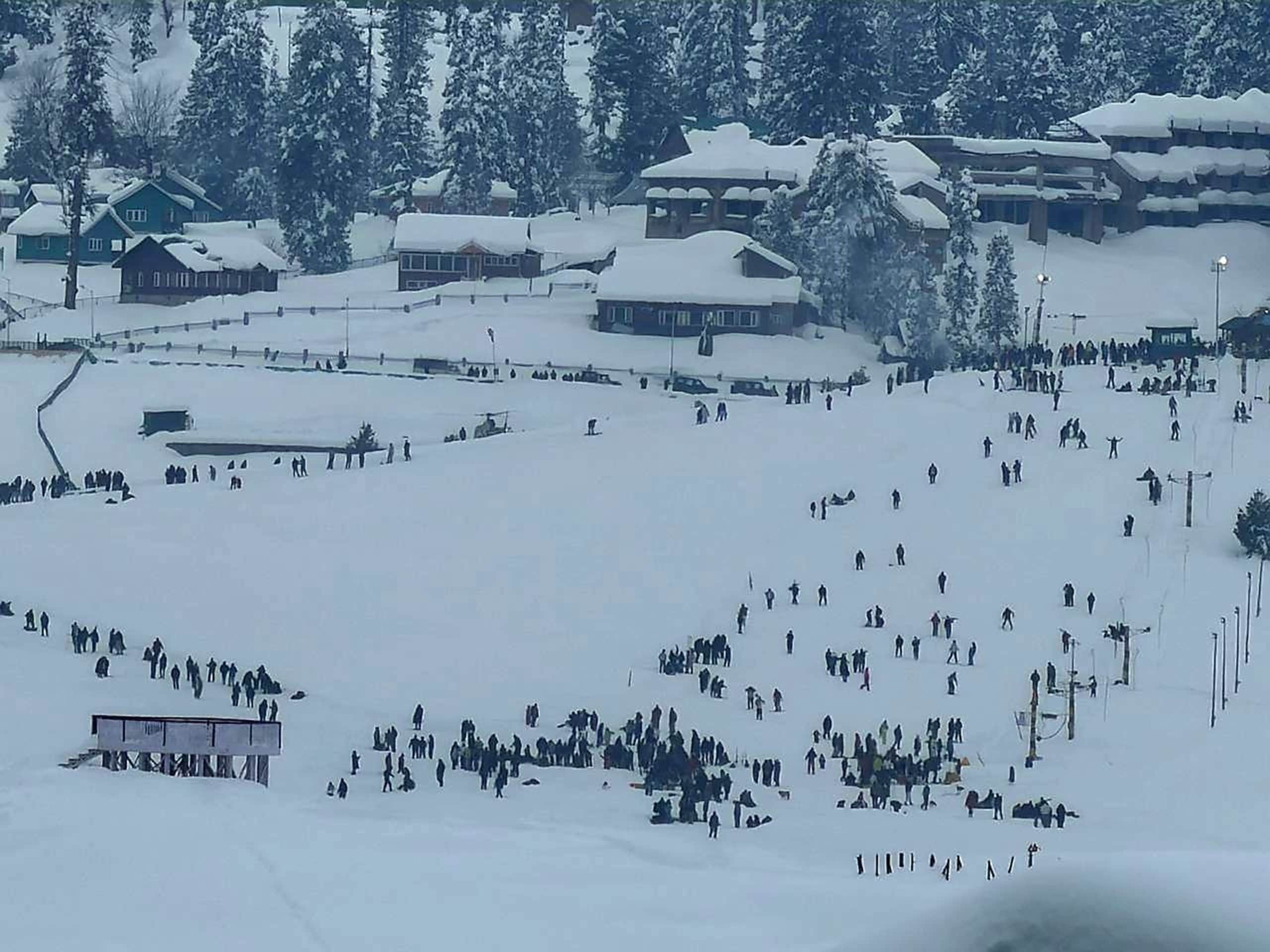 Snowfall again in entire Kashmir including Srinagar