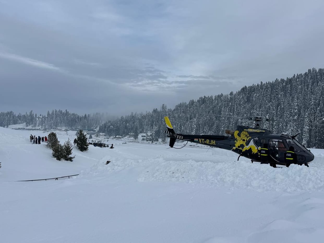 Snowfall again in entire Kashmir including Srinagar
