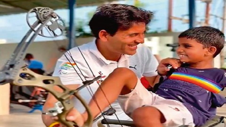 Six-year-old Ayush becomes the youngest armless archer, bringing glory to Bulandshahr