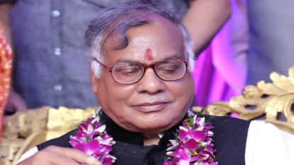 father of Bareilly DM Avinash Singh has passed away