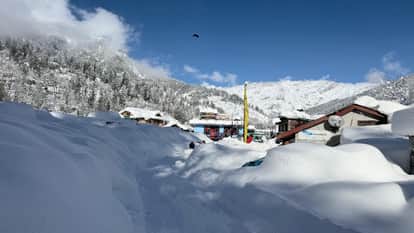 Himachal Weather: imd rain and snowfall forecast for four days.roads and power transformers stalled
