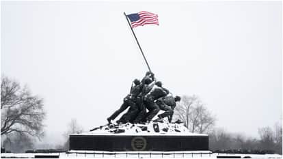 Icy highways leave drivers stuck in Mississippi as freezing US temperatures persist