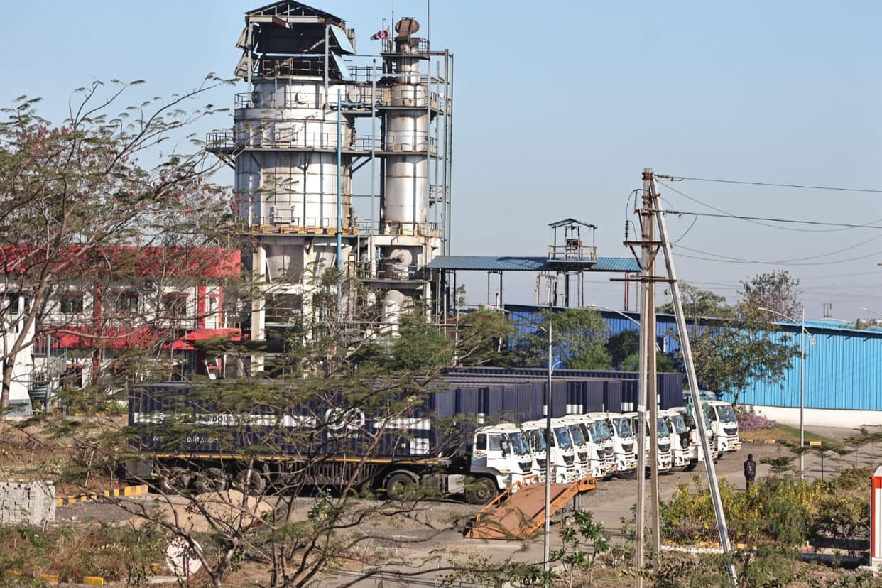 Indore: Uka's toxic waste was incinerated six months ago, now 900 tonnes of it is being buried forever.