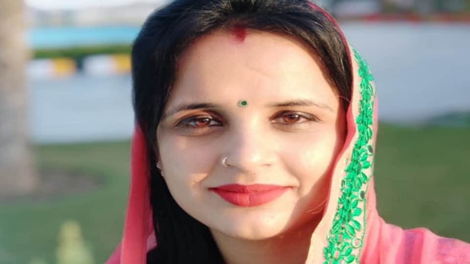 मृतका की फाइल फोटो।