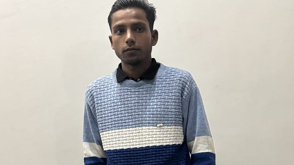 Dadon youth dies in a road accident in Noida