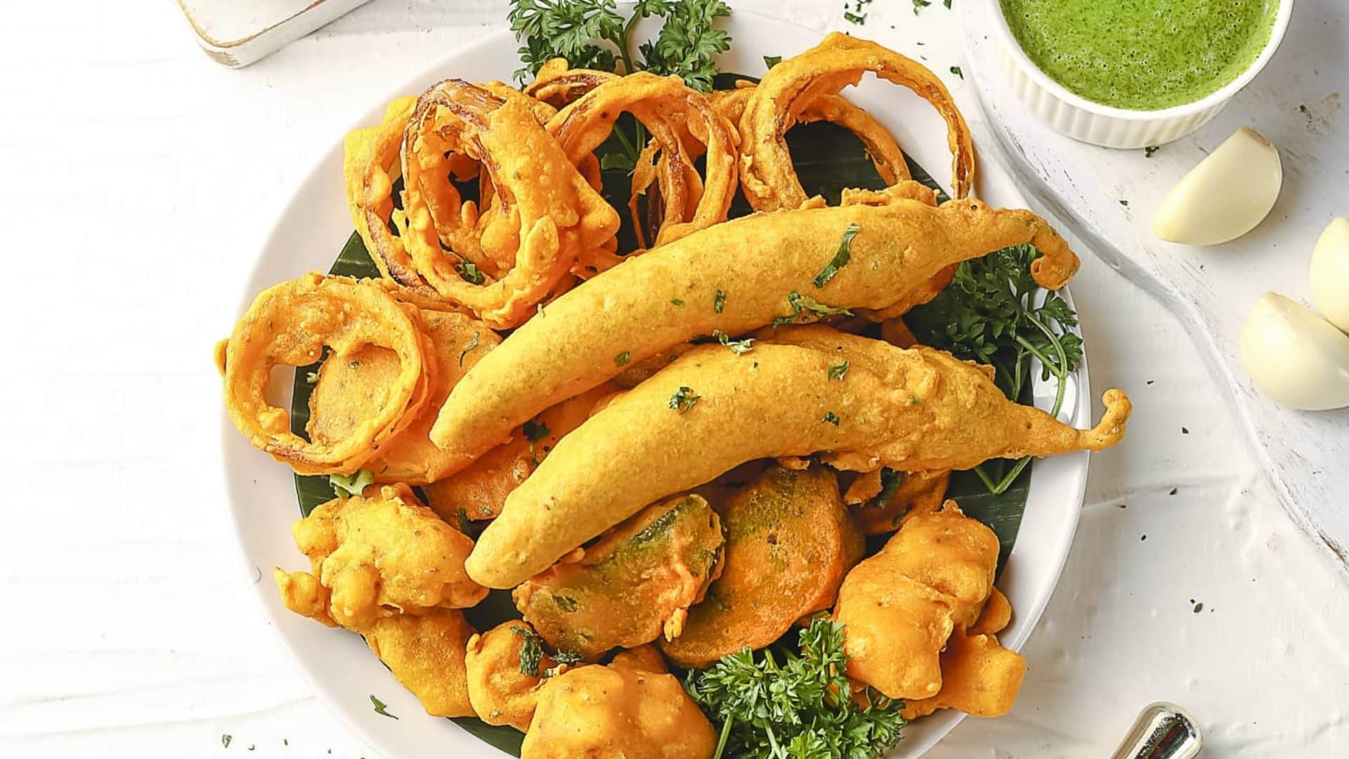 easy recipe of mix pakoda in hindi mix pakoda kaise banaen