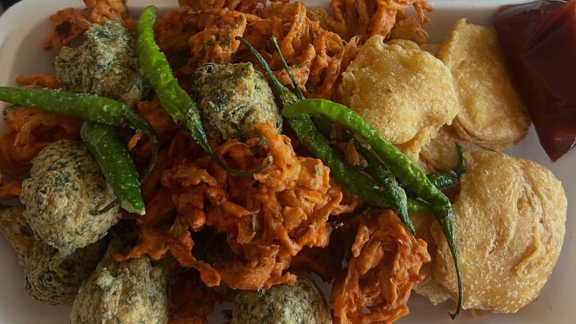 easy recipe of mix pakoda in hindi mix pakoda kaise banaen