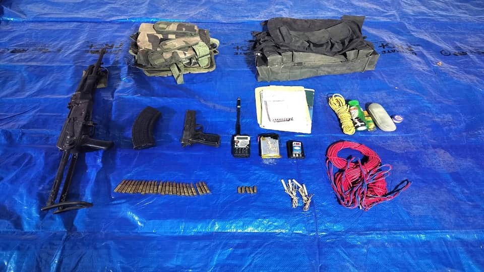 नक्सलियों के हथियार बरामद