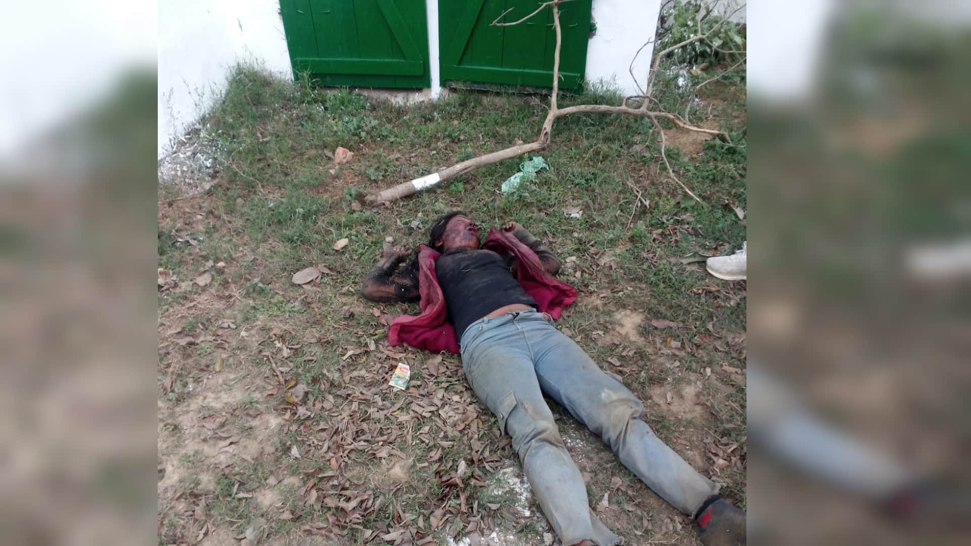 प्राथमिक विद्यालय के अंदर मिली घायल युवती।