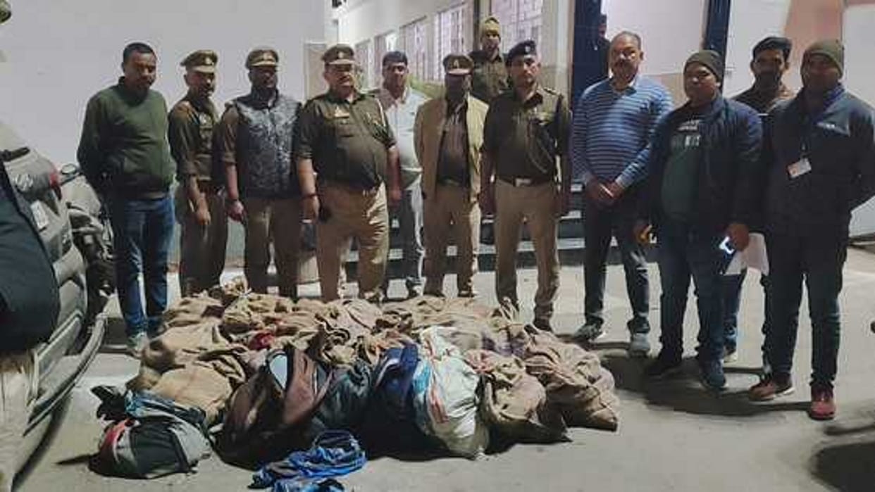 Five smugglers arrested with 600 turtles from Jodhpur-Howrah train, Kolkata in general bogie