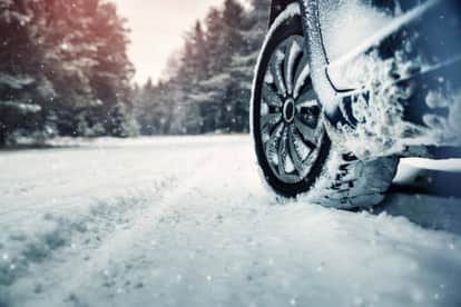 Snow Driving Guide: Which Drivetrain Is Safest on Icy Roads – RWD, FWD or AWD/4x4?