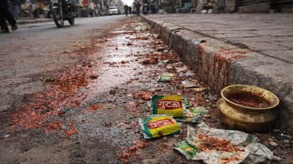 Two children from Jhunsi demanded action from the CM against spit occasionally eating paan gutkha