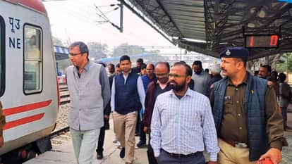 Plot to derail train on Indara-Bhatni rail line 71 clips removed from track FIR nine trains already passed