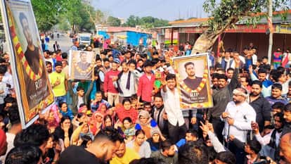 Family blocks road for two hours photo of deceased young man police from 4 stations deployed