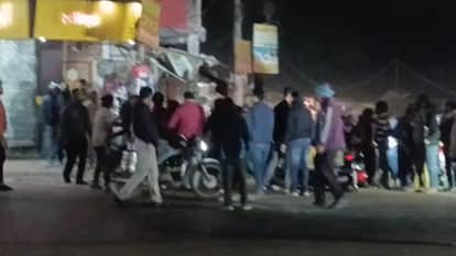 fierce fight broke out after motorcycle collision in azamgarh