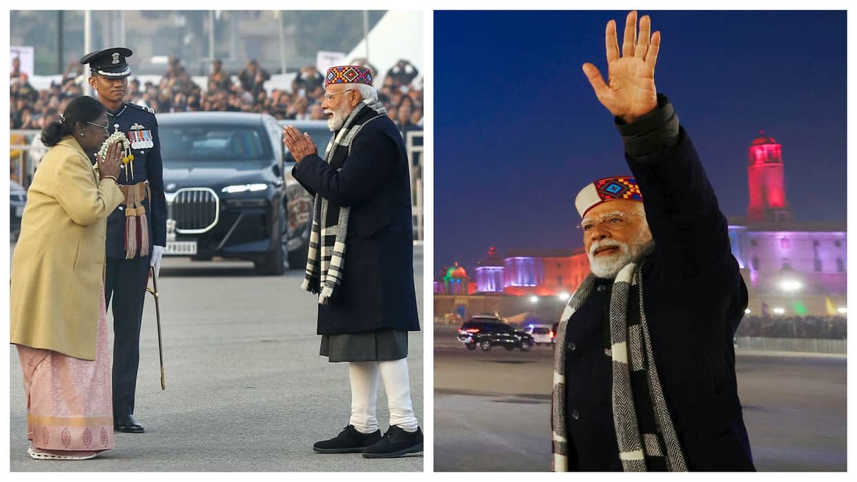 President Droupadi Murmu traditional carriage Vijay Chowk attend Beating Retreat Ceremony 77th Republic Day