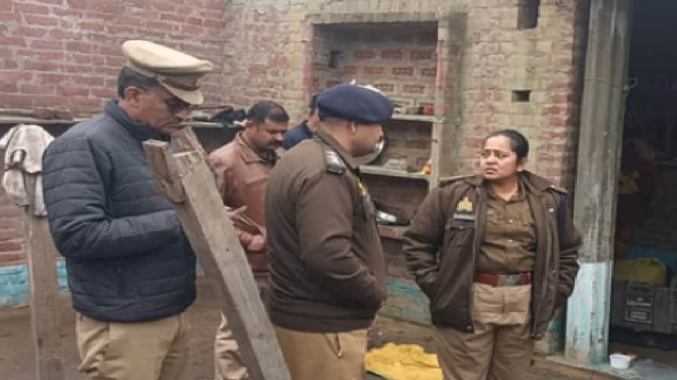 Shahjahanpur Murder Case Wife with Nephew Killed Husband by Slitting His Throat Up Crime News