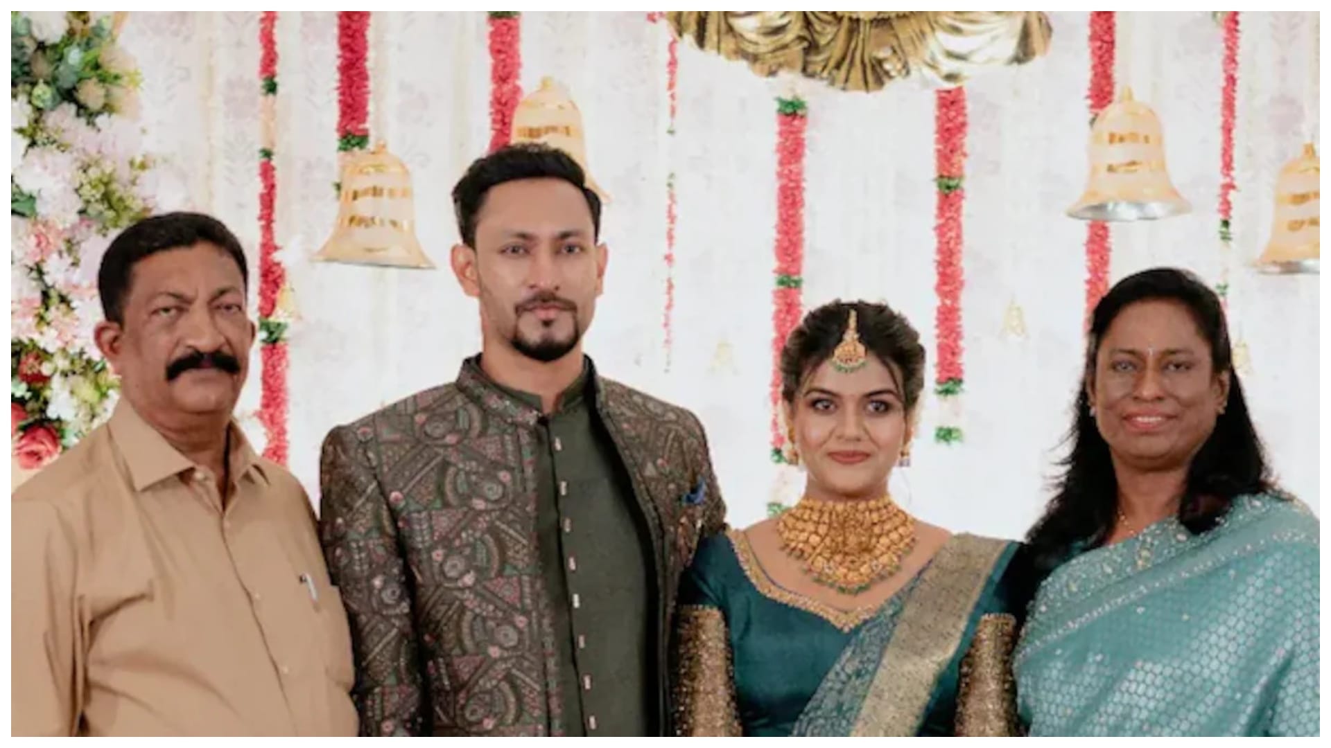 श्रीनिवासन (बाएं) और पीटी उषा (दाएं)