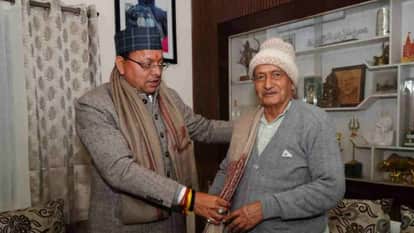 CM Dhami visited former CM Koshyari at his residence to congratulate him Padma Bhushan award Uttarakahnd news