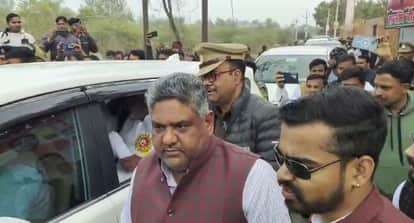 UP Mahoba Clash Minister pushes village heads slogans raised against political interference