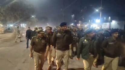 police conducted foot march in Yamuna Paar area following Raj Chauhan murder  in agra