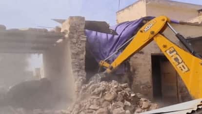 Nagaur News: Bulldozer razes drug trafficker’s illegal property on govt grazing land