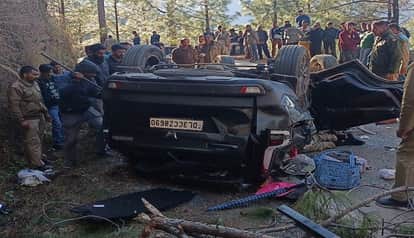 Accident near Kasar Band, Delhi number Scorpio falls into ditch, two dead