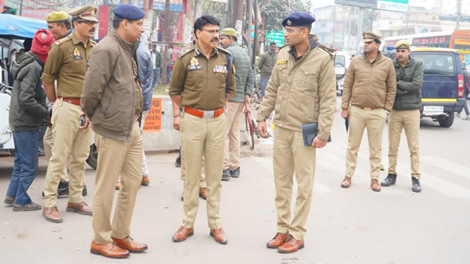 Kanpur: Police Commissioner inspects Chakeri police station and Ramadevi Chowk