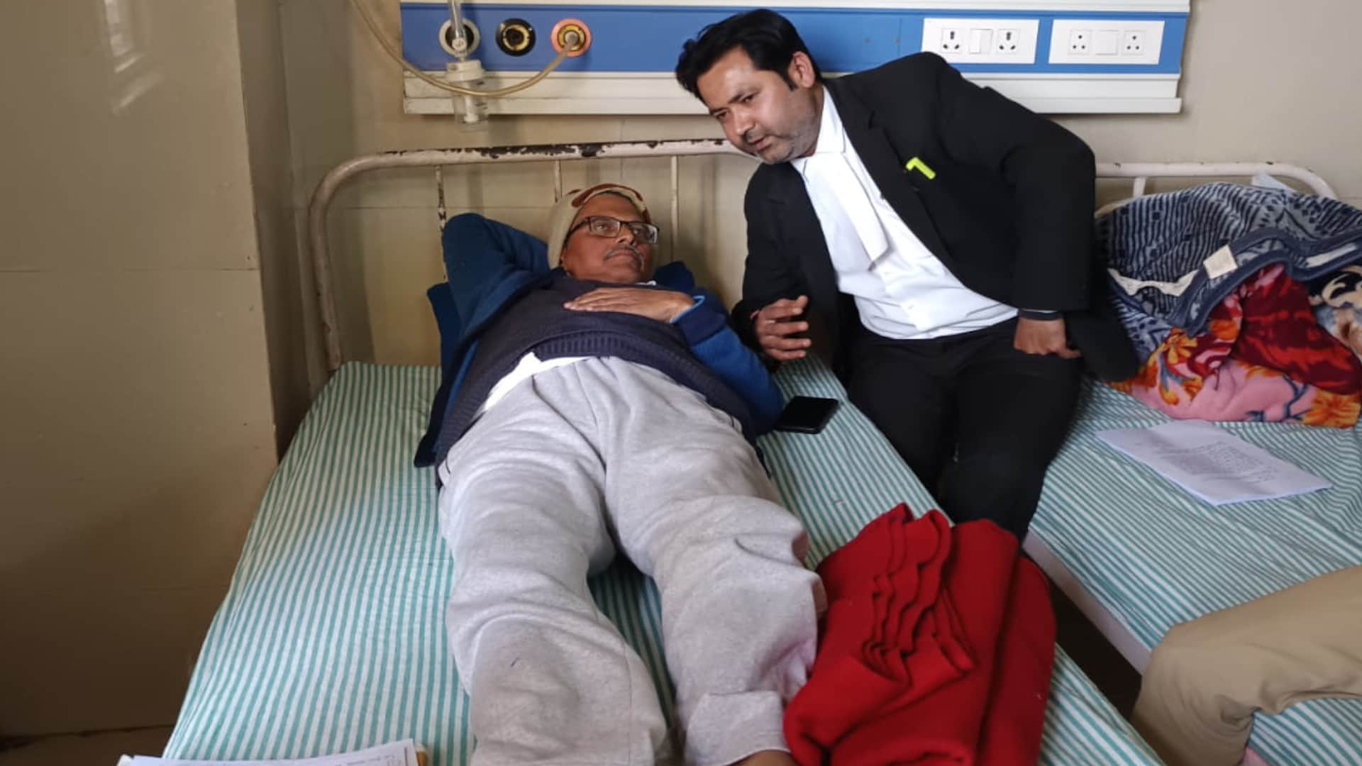 अस्पताल में भर्ती पूर्व आईपीएस अमिताभ ठाकुर